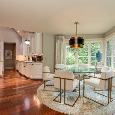 eating area off kitchen